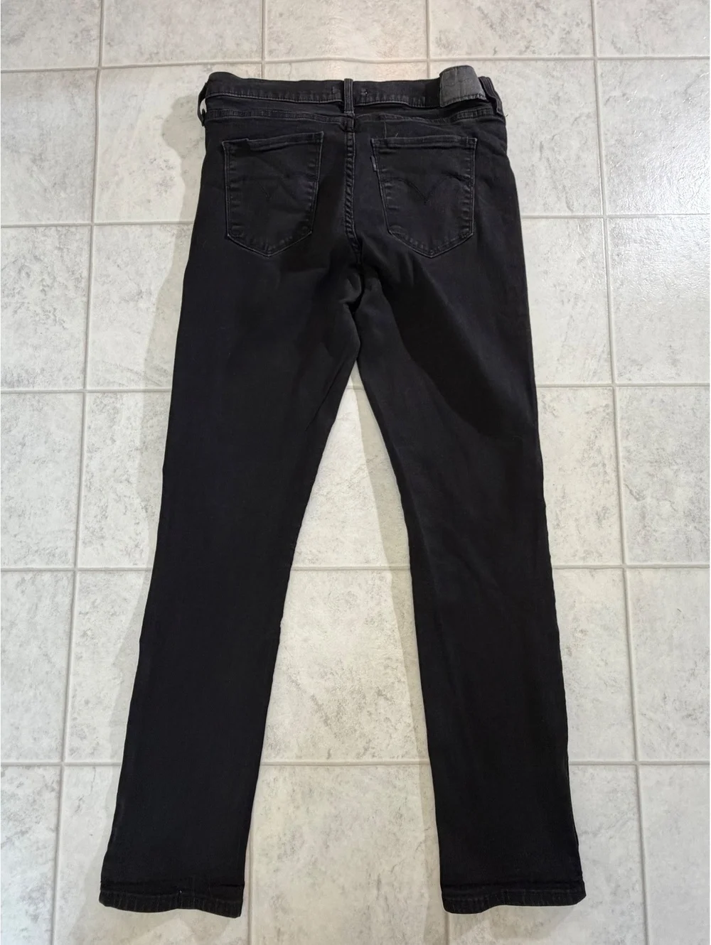 Levi's 312 Shaping Slim Black Jeans Size 32